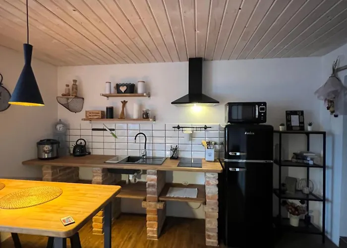 Loft Apartment *